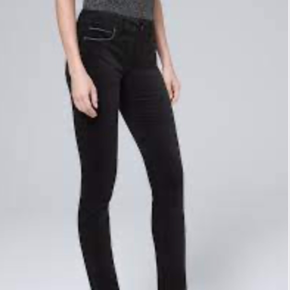 White House Black Market Denim - WHBM Velvet Mid Rise Skinny Jeans in Black Smoke sz 2